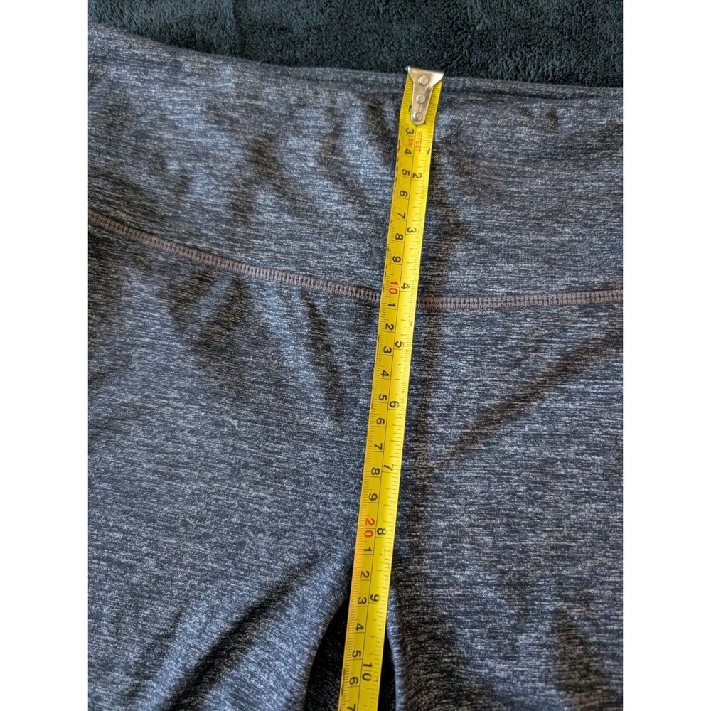 Athleta Womens Grey 6” Bicycle Weightlifting Pilates Stretch Athleisure Shorts M - Picture 7 of 8